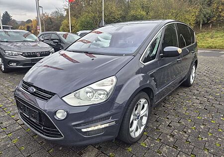 Ford S-Max Titanium