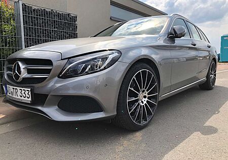 Mercedes-Benz C 250 (BlueTEC) d 4Matic T 7G-TRONIC Avantgarde