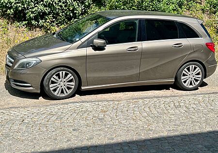 Mercedes-Benz B 200 B-Klasse Diesel CDI (BlueEFFICIENCY)