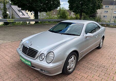 Mercedes-Benz CLK 200 Coupe Elegance 1.Hand .Rentnerfahrzeug.KLIMA.TOP!!