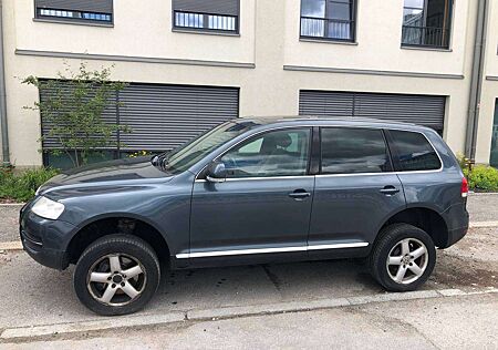 VW Touareg Volkswagen 5.0 V10 TDI Automatik