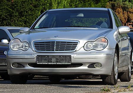 Mercedes-Benz C 220 CDI Automatik. XENON. Klima.Sitzheizung. AHK !