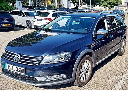 VW Passat Alltrack Volkswagen 2.0 TDI 4Motion BlueMotion Tec
