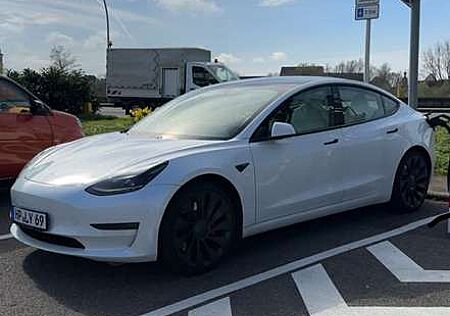 Tesla Model 3 Langstreckenbatt. Allradantrieb Dual Motor Perform