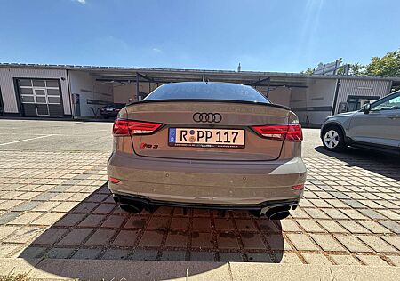 Audi RS3 Limousine S tronic
