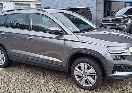 Skoda Karoq Selection 1.5 TSI DSG-Klimaaut-Navi-Kamera-SH-17"