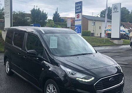 Ford Grand Tourneo Connect Titanium