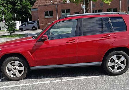 Mercedes-Benz GLK 320 4Matic. Leder. AHK. Klima. Diesel V6. 224 PS. Automatik.