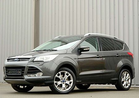 Ford Kuga Titanium 2.0TDCi Ahk/Pano/Navi/Winterpaket