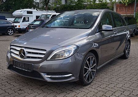 Mercedes-Benz B 200 Panorama-Da. Parksenso. Tempomat Benzin