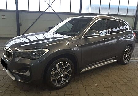 BMW X1 +Plug-In-Hybrid+xDrive25e+xLine