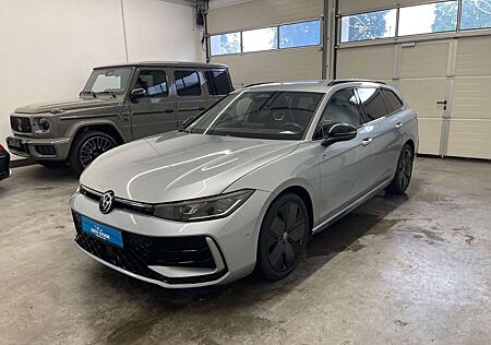 Volkswagen Passat Variant 2.0 TDI 4Motion R-Line*IQ-Matrix*HUD*AHK* ACC+AHK
