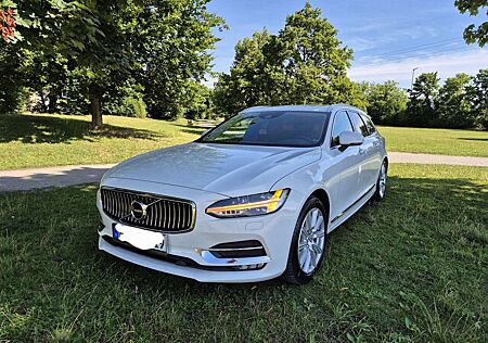 Volvo V90 D5 AWD Geartronic Momentum