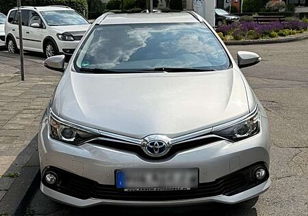 Toyota Auris Hybrid 1.8 VVT-i Hybrid Automatik Edition-S