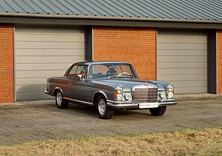 Mercedes-Benz 280 (W111) SE 3.5 Coupé