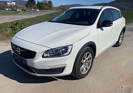 Volvo V60 Cross Country Diesel D3 Summum