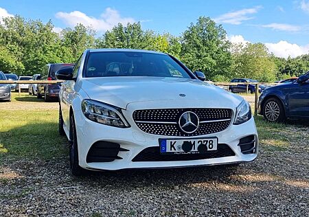 Mercedes-Benz C 180 9G-TRONIC AMG Line 2x AMG mit Mercedes Motor