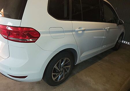 VW Touran Volkswagen 1.6 TDI SCR (BlueMotion Technology) SOUND