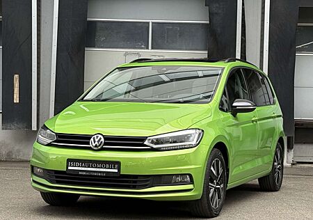 VW Touran Volkswagen Highline DSG LED Navi Pano Rü-Kamera AHK