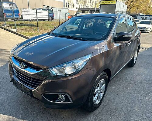 Hyundai iX35 2.0 Style 2WD*Aut*Leder*Navi*R-Cam*AHK*Top*