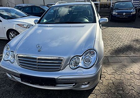 Mercedes-Benz C 220 T CDI (LA)(203.208)
