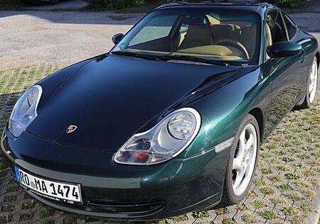 Porsche 996 Carrera 4, Tannengrünmetallic