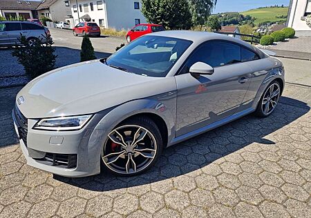 Audi TT 2.0 TFSI quattro