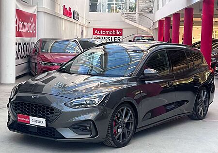 Ford Focus 2.3 ST Tur.Panoramadach+LED+AHK+Kamera