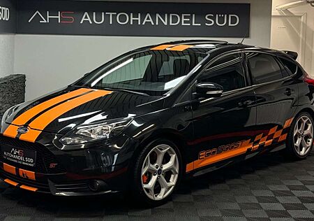 Ford Focus 2,0 ST LEDER RECARO*NAVI*GDACH*