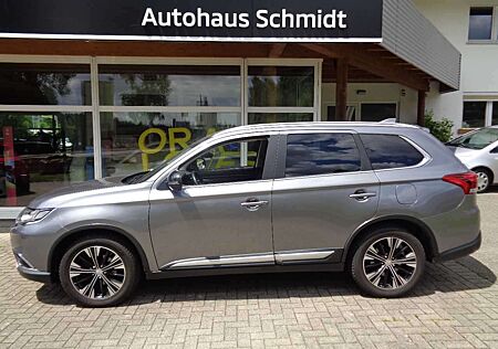 Mitsubishi Outlander TOP Paket 2.2 DI-D 4WD AT, schwarz