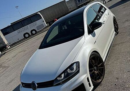 VW Golf Volkswagen 7R 422 Ps