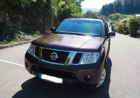Nissan Pathfinder 2.5 dCi Aut. LE
