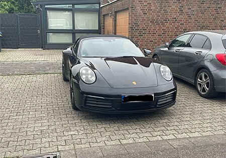 Porsche 992 911 Carrera Cabriolet. Approved Garantie