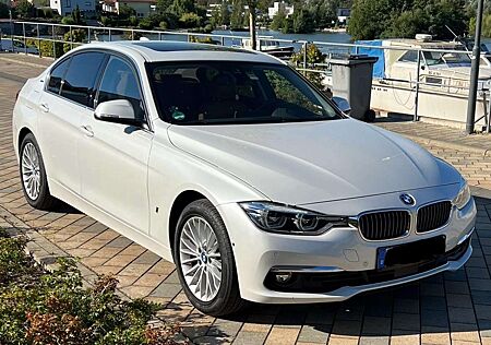 BMW 330e 330 iPerformance Luxury Line