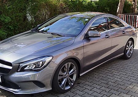 Mercedes-Benz CLA 200 7G-DCT Urban