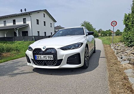 BMW i4 M50 Vollausstattung DAP, Laserlicht, 20"