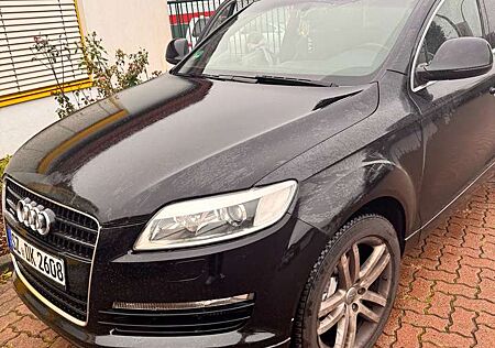 Audi Q7 3.0 TDI DPF quattro tiptronic