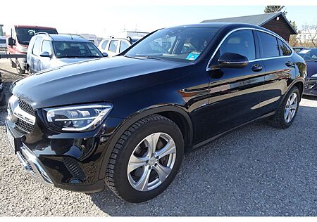 Mercedes-Benz GLC 300 Coupe d 4Matic AHK Pano 19´ Kamera LED Burmester