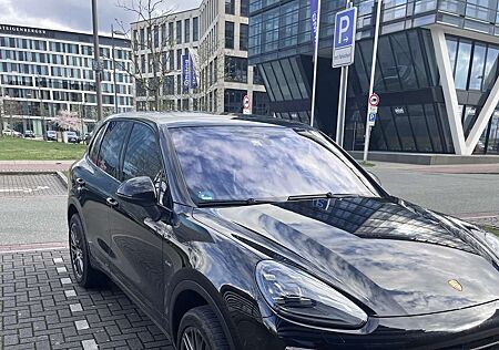 Porsche Cayenne Diesel fast VOLL Approved Garantie Luft AHK Pano