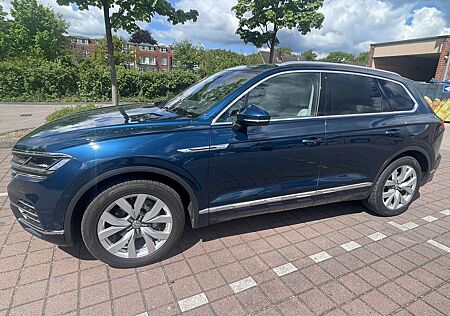 VW Touareg Volkswagen 3.0 V6 TDI 4Motion Elegance