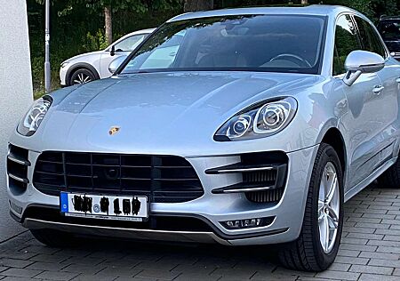 Porsche Macan Turbo PDK