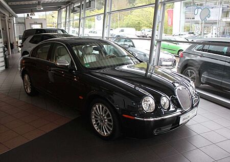 Jaguar S-Type 4.2 V8 Executive Navi,Klima,Xenon,Leder