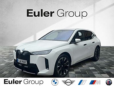 BMW iX xDrive 45 Sportpaket HUD StandHZG Navi Digitales C