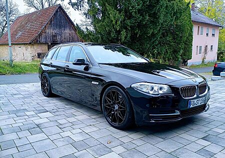 BMW 520d 520 5er+Touring+Diesel++Touring+Aut.