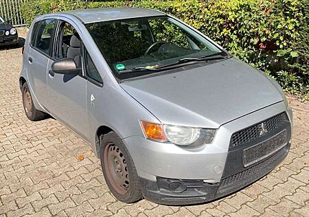 Mitsubishi Colt Inform