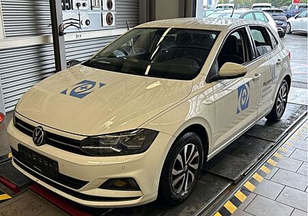 VW Polo Volkswagen VI DSG COMFORTLINE+ACTIVE*NAVI*PDC*SHZ*LM