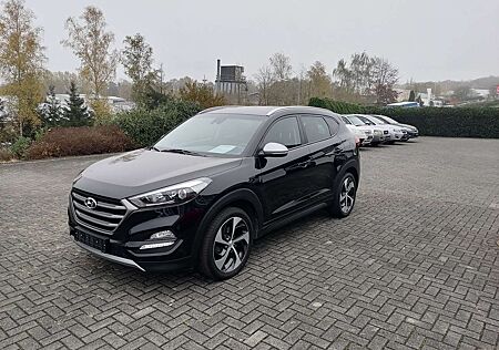 Hyundai Tucson ix35 1,6l DCT 4WD AHK/Navi/8-fach bereift