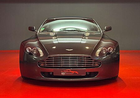Aston Martin V8 Vantage V8 /4.7 V8 426PS/SPORTSHIFT/COUPÉ/DEUTSCH