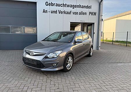 Hyundai i30 FIFA WM Edition*GJREIFEN*SHZ*HU11/26*KLIMA