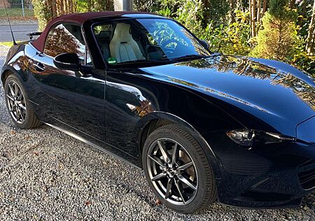 Mazda MX-5 SKYACTIV-G 2.0 ADVANTAGE DESIGN